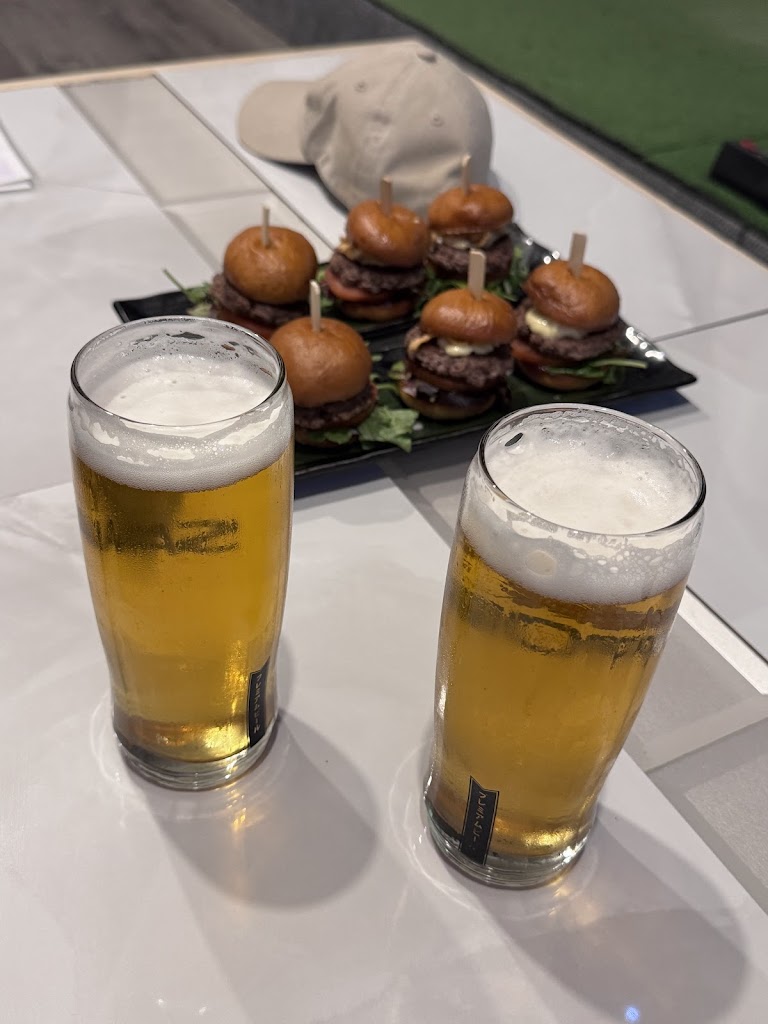 The Golf Lounge - Golf Simulator Richmond Hill - Indoor Golf - review