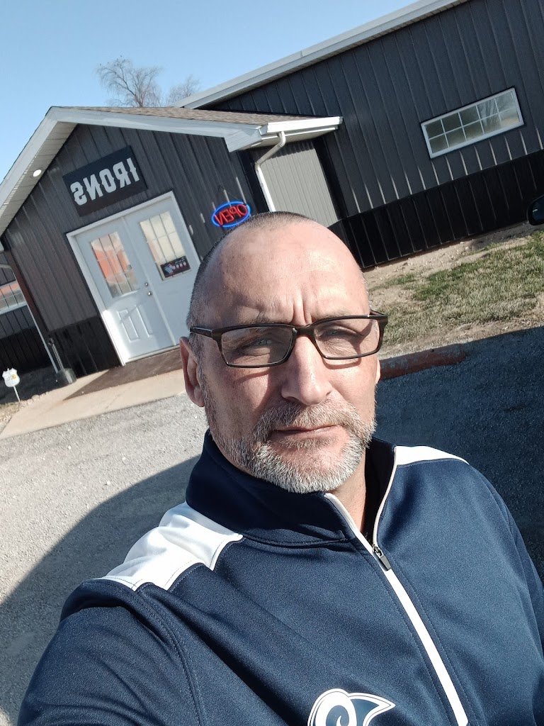 Irons Golf Simulator and Axes - review