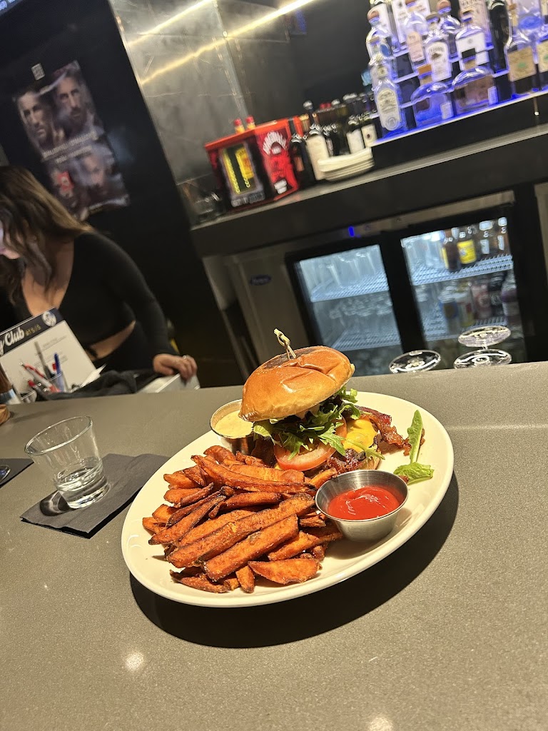 The Varsity Club at S.I.S - review