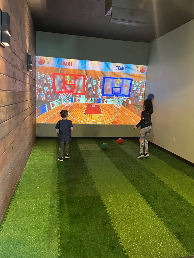 Studio18 Indoor Golf & Games - gallery