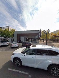 Mulligans Sports Bar & Golf Club - gallery