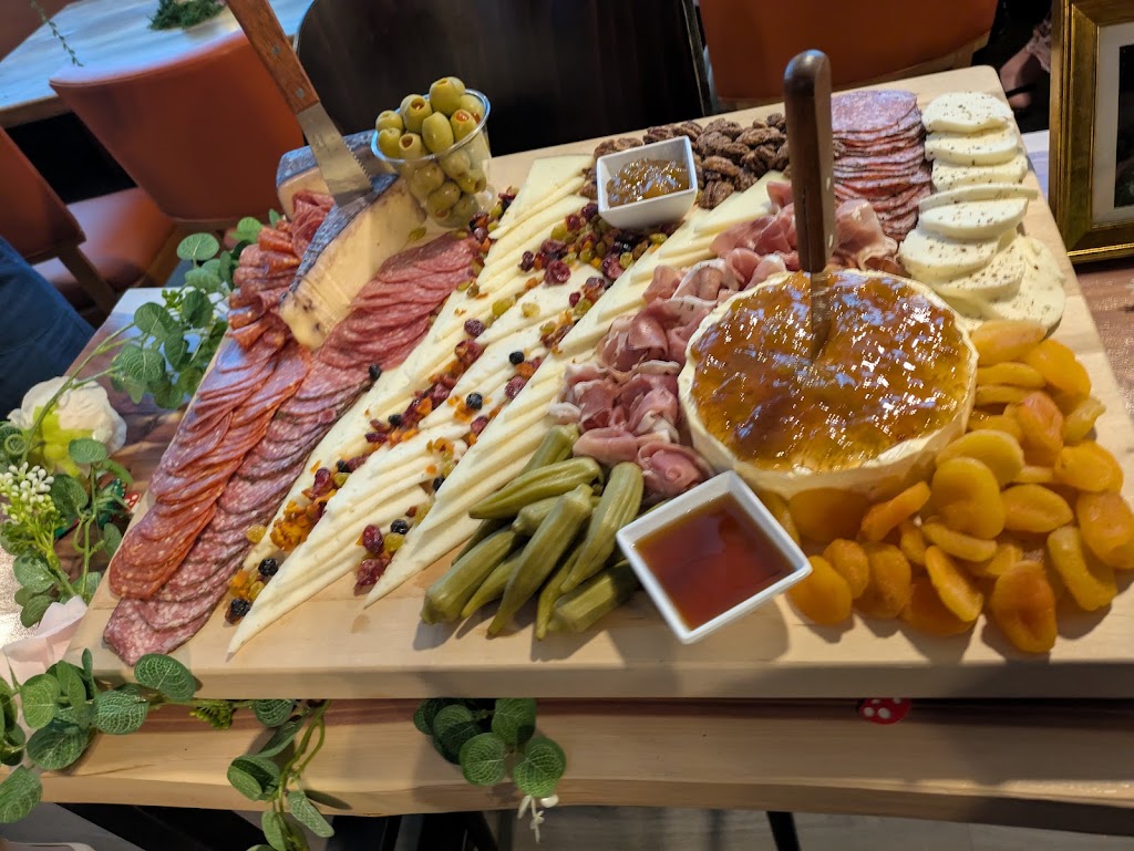 Doglegs Golf Lounge - gallery