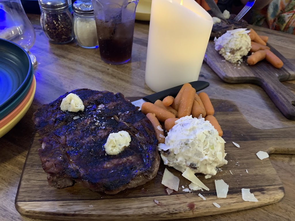 Doglegs Golf Lounge - review