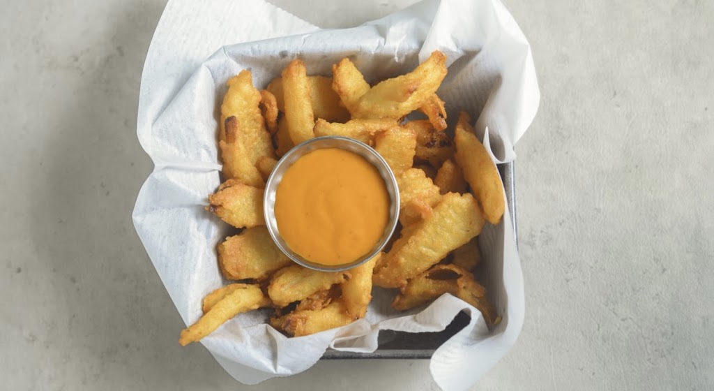 The 19th Hole Indoor Golf - featured