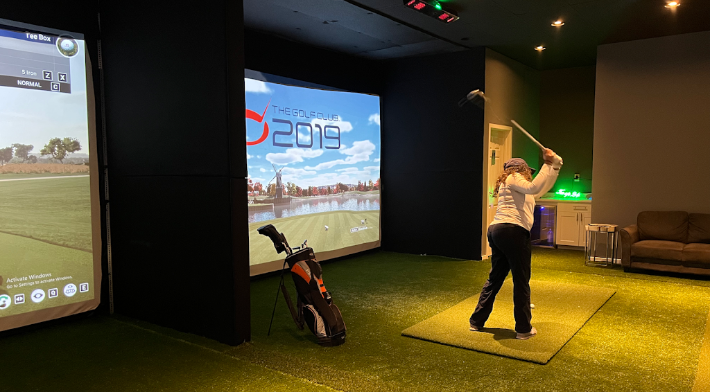 Tee up 24 Golf Club - featured