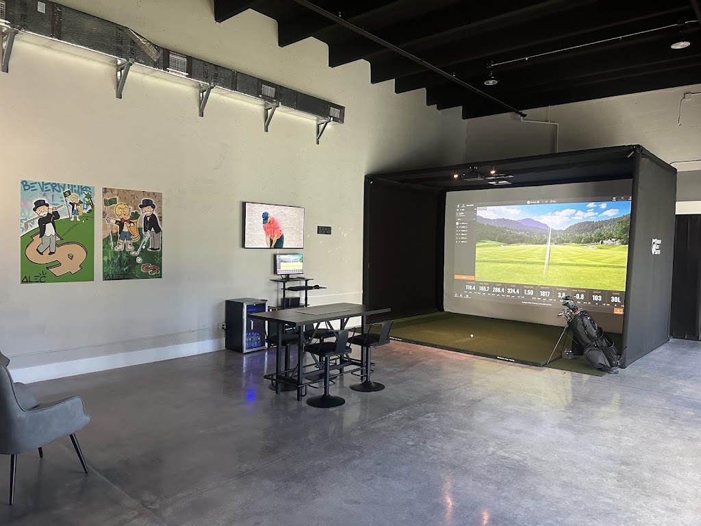 Urban Golf Suites - featured