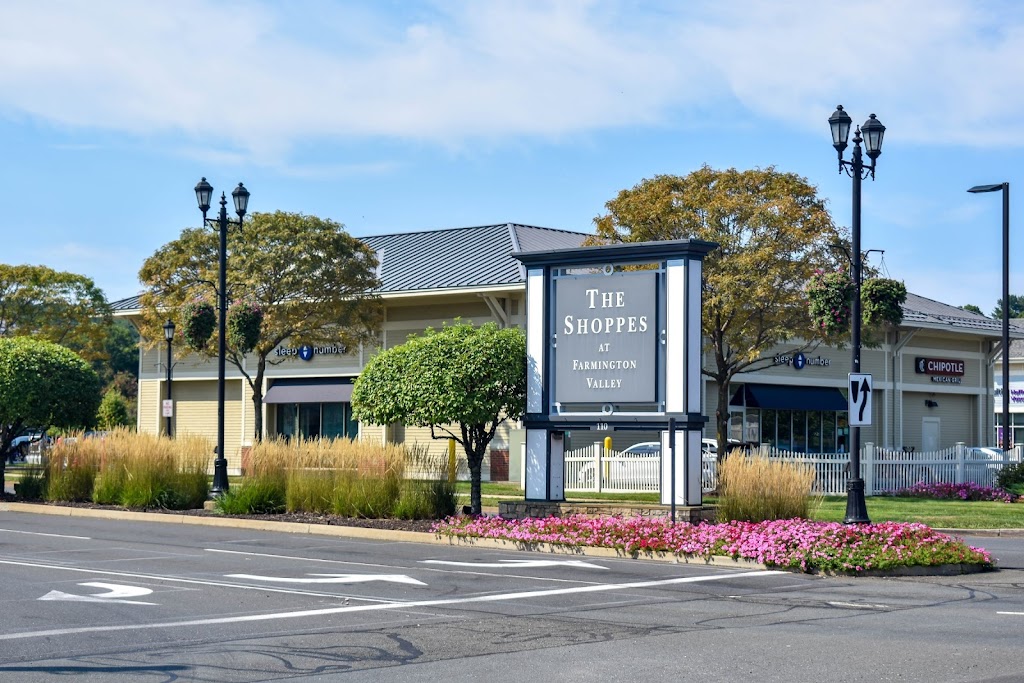 Golf Lounge 18 - featured