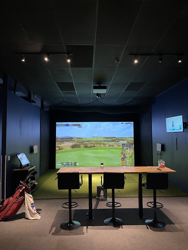 Divot Golf Club - featured