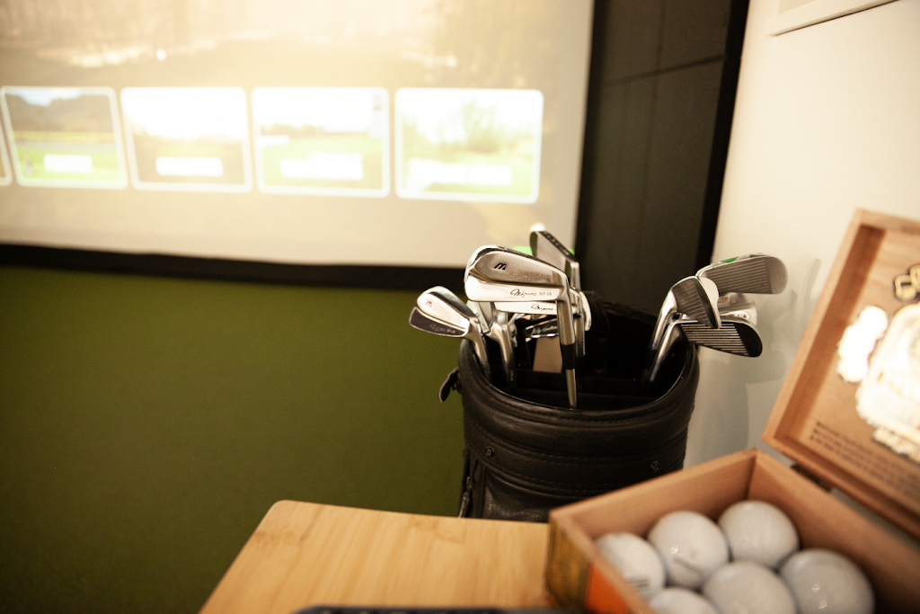 Blades Golf Lounge - featured