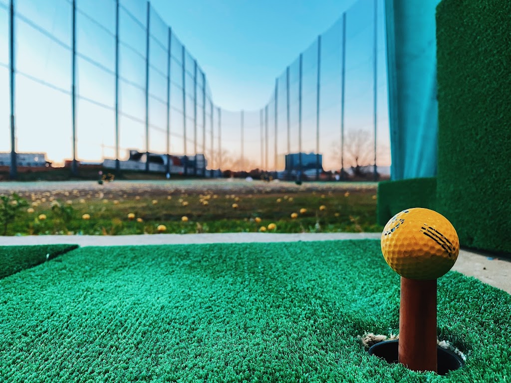 21 Golf Range Powered by Toptracer - gallery