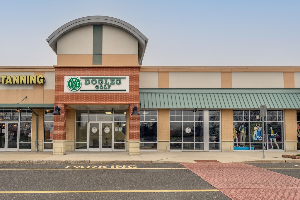 Dogleg Golf - gallery