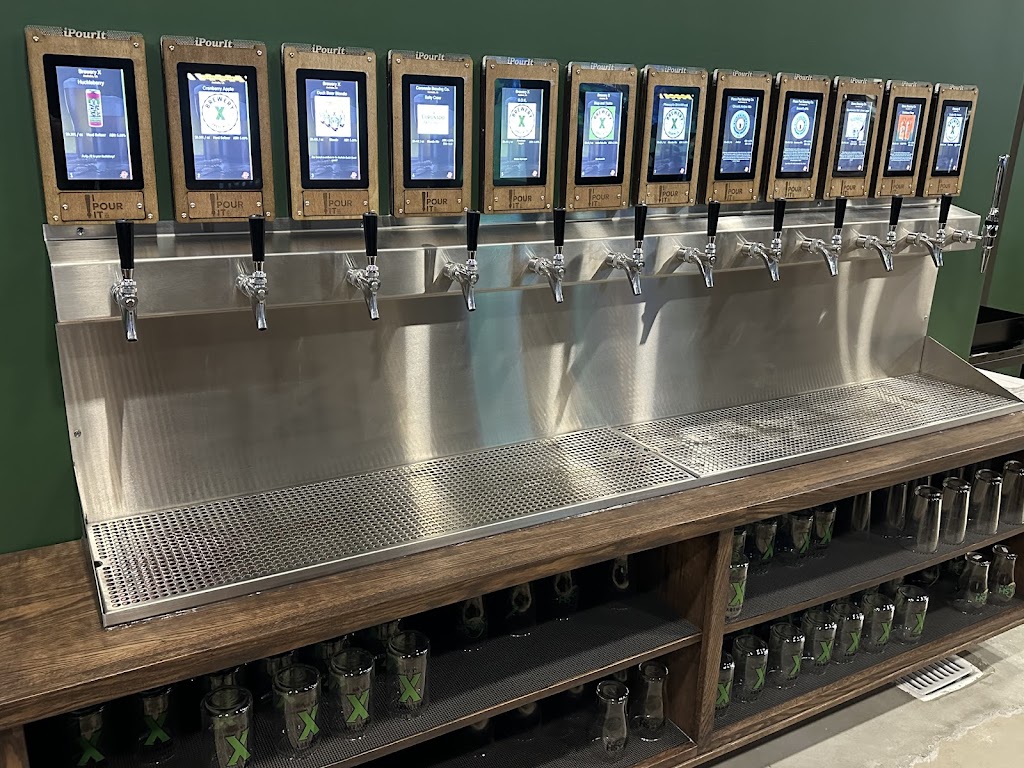 Smash Factor Virtual Golf and Lounge - gallery