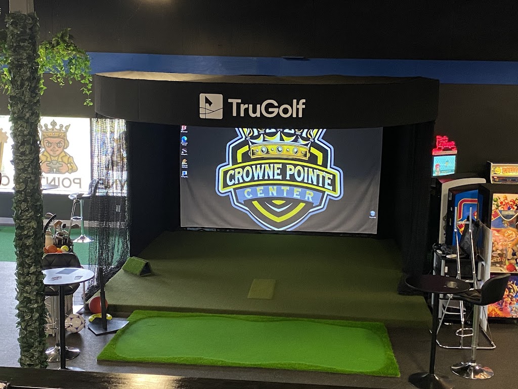 Virtual Links Golf Clubhouse at Crowne Pointe Center - gallery