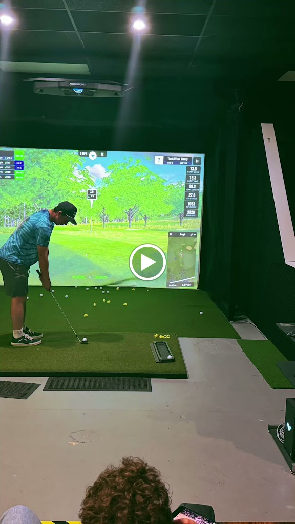 Golf garage Please click on website to book Times NOT BOOK NOW !!! 3 bays open, Pool, Darts and BEER and WINE - gallery