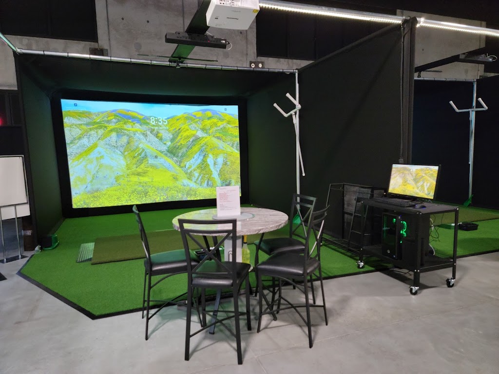Score 18 Indoor Golf - gallery
