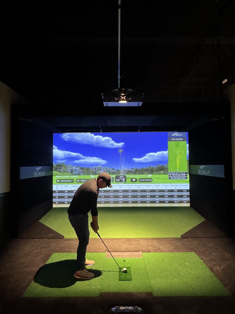 X-Golf Shorewood - gallery