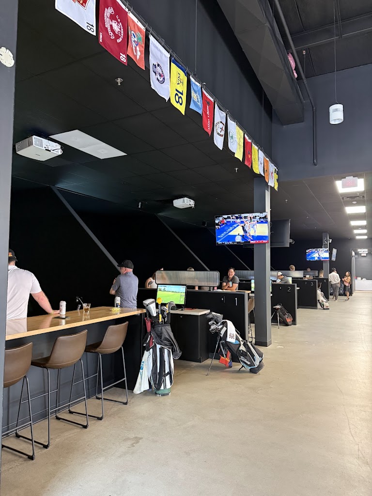 Play The Par Social Club - gallery