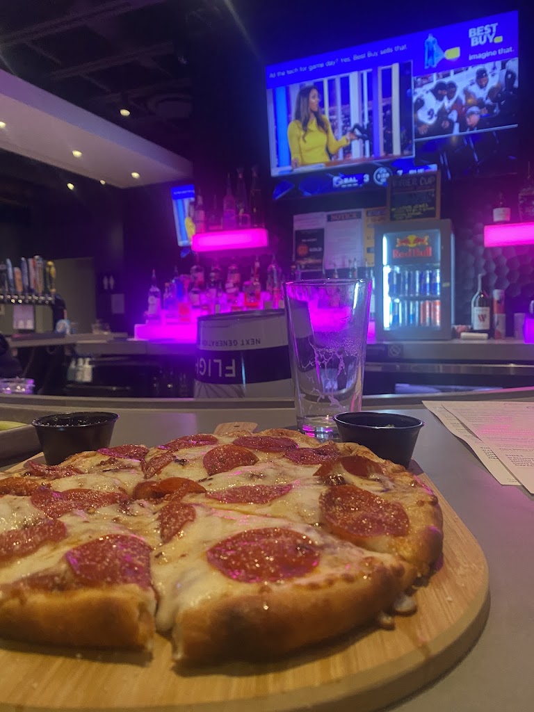 Five Iron Golf - review