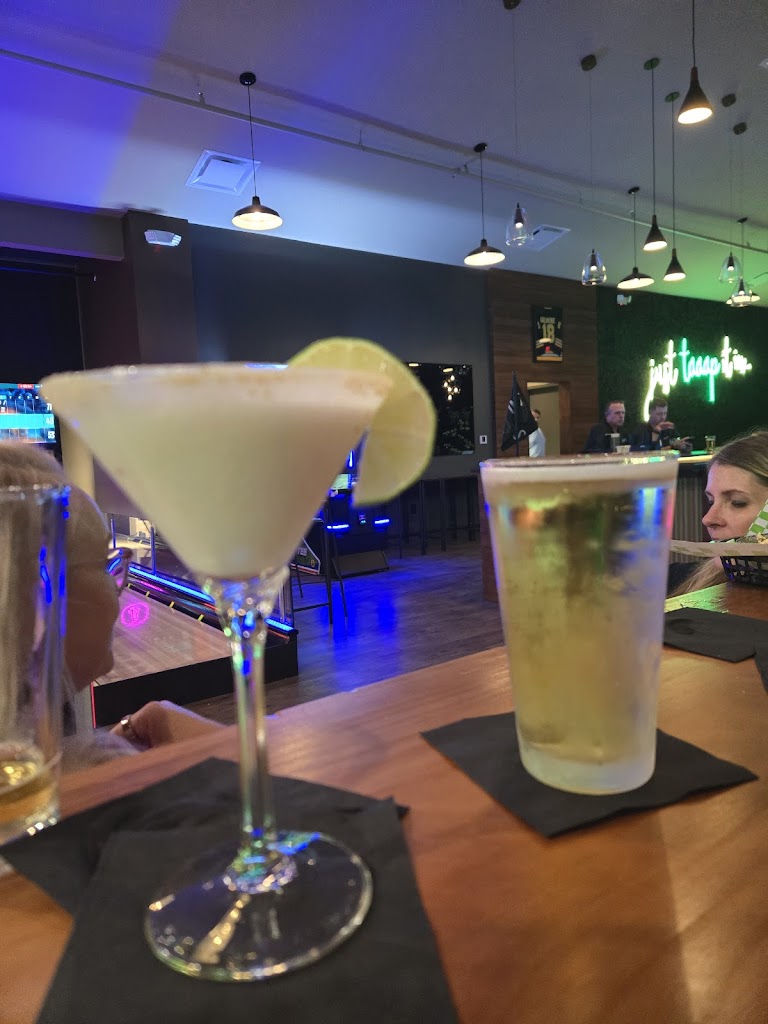 Tap Ins Golf Lounge - review