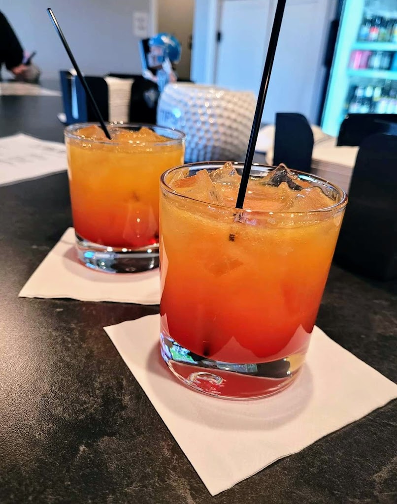 Tee Box Indoor Golf - review