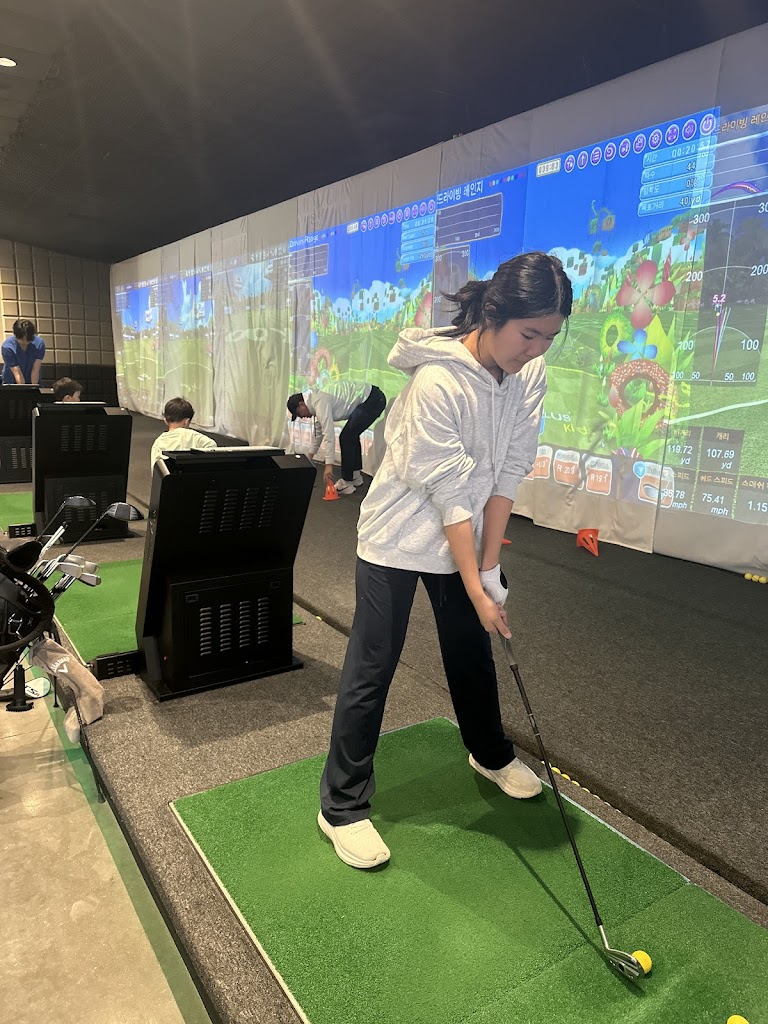 Academy & Golf - review