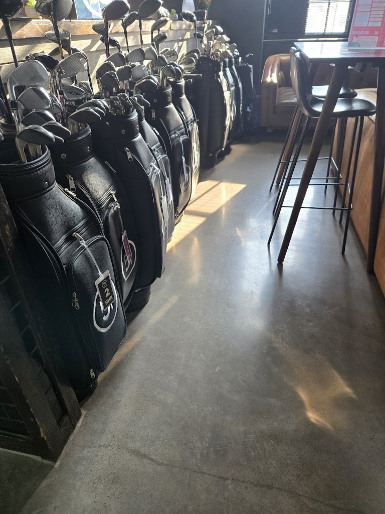 Five Iron Golf - review