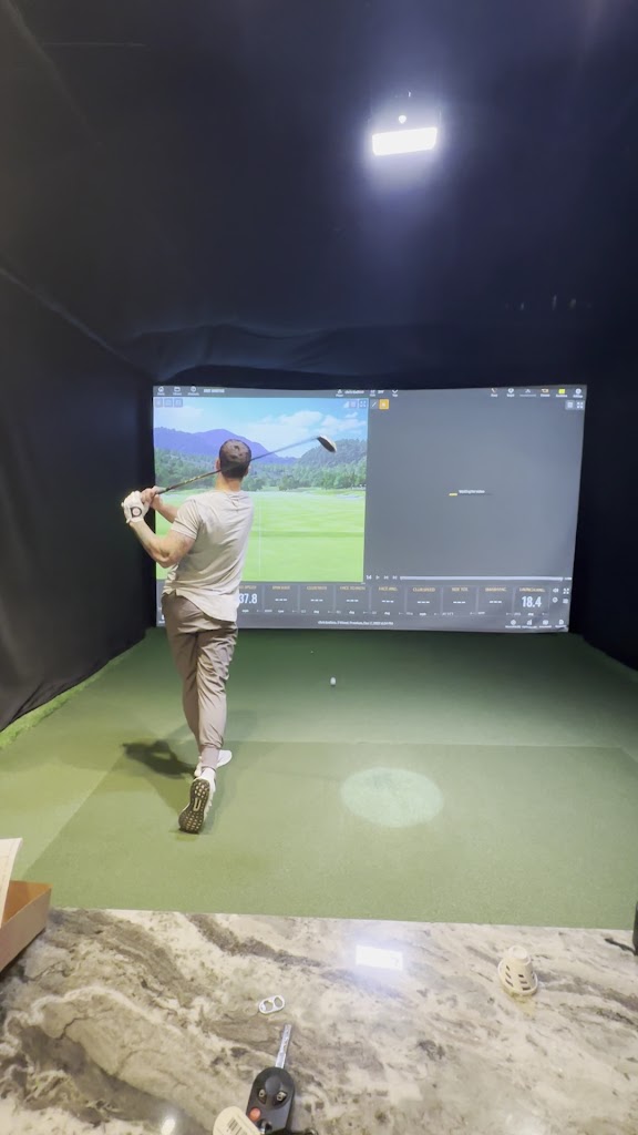 Swing Loose Indoor Golf - review