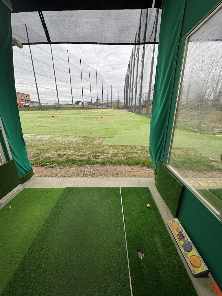 21 Golf Range Powered by Toptracer - review