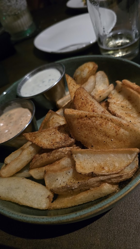 The Fairway Lounge - review