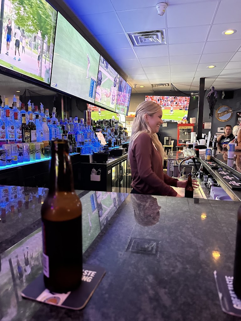 Sam's Bar & Gaming (+Golf) - review