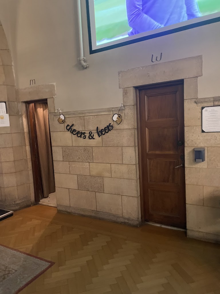 ProXimity Golf Lounge - review