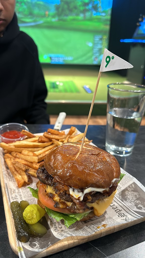 9deg(Degree) Golf - Golf Simulator, Bar & Restaurant - review