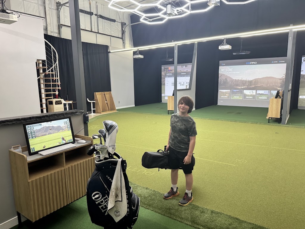 Aces Indoor Golf Club - review