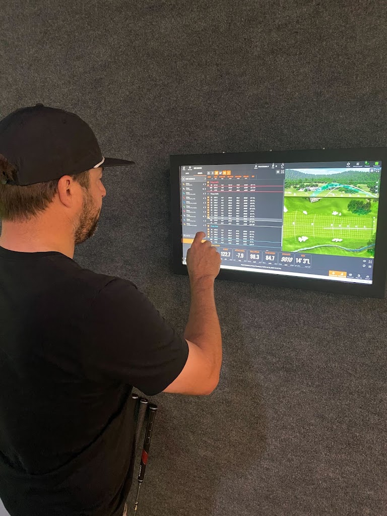 Gimme Golf Club - South Clubhouse - review