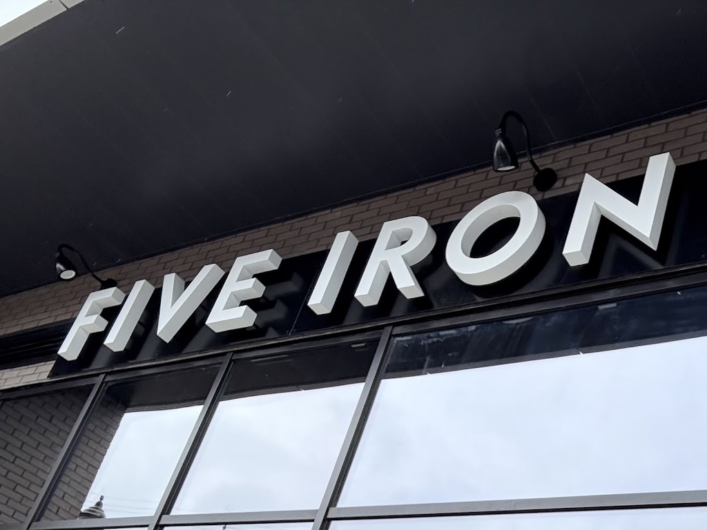 Five Iron Golf - review