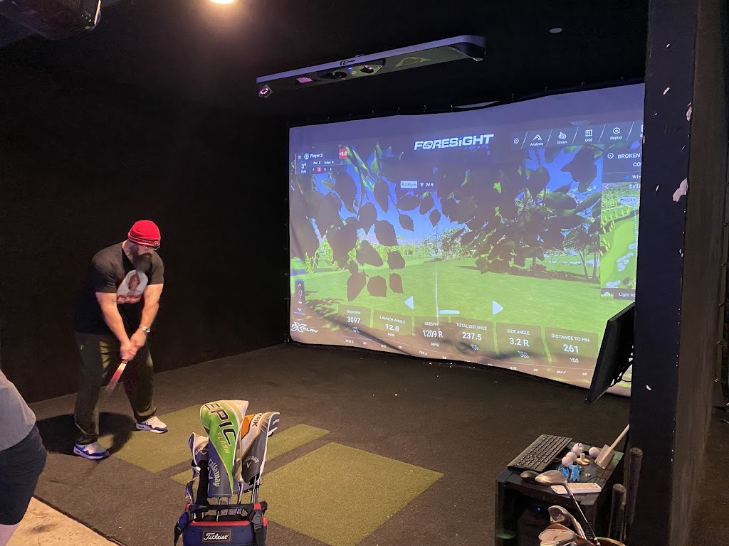 Mulligan's Golf Bar - review