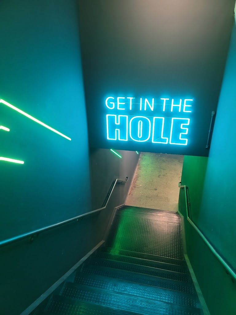 Five Iron Golf - review