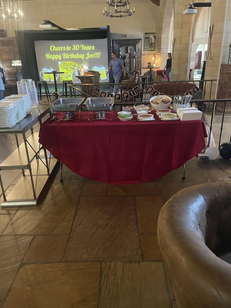 ProXimity Golf Lounge - review