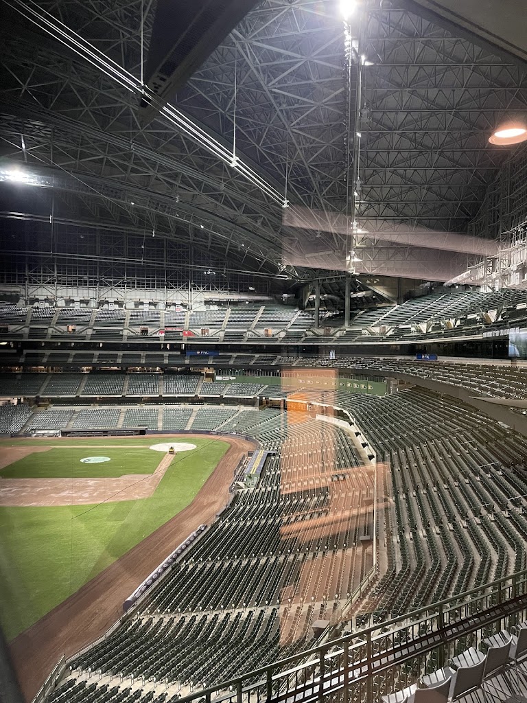 X-Golf at American Family Field | Year-Round Golf Simulator Suites & Events - review